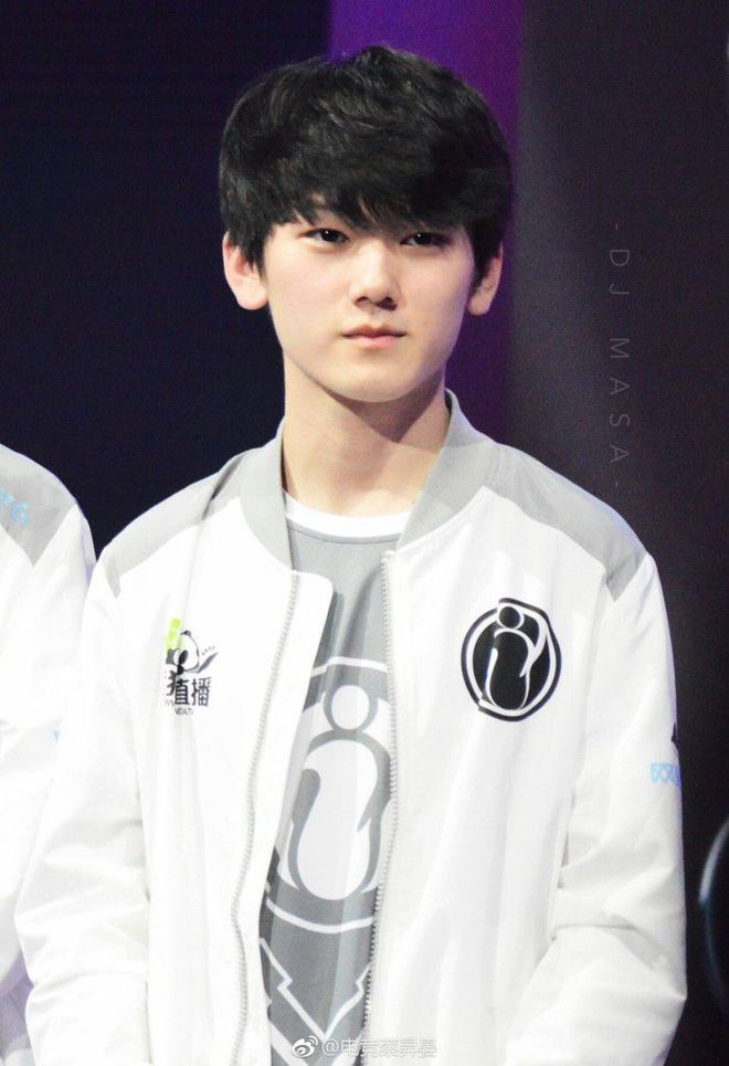 StarLadder StarSeries Fall 2025 小组赛将在线举行